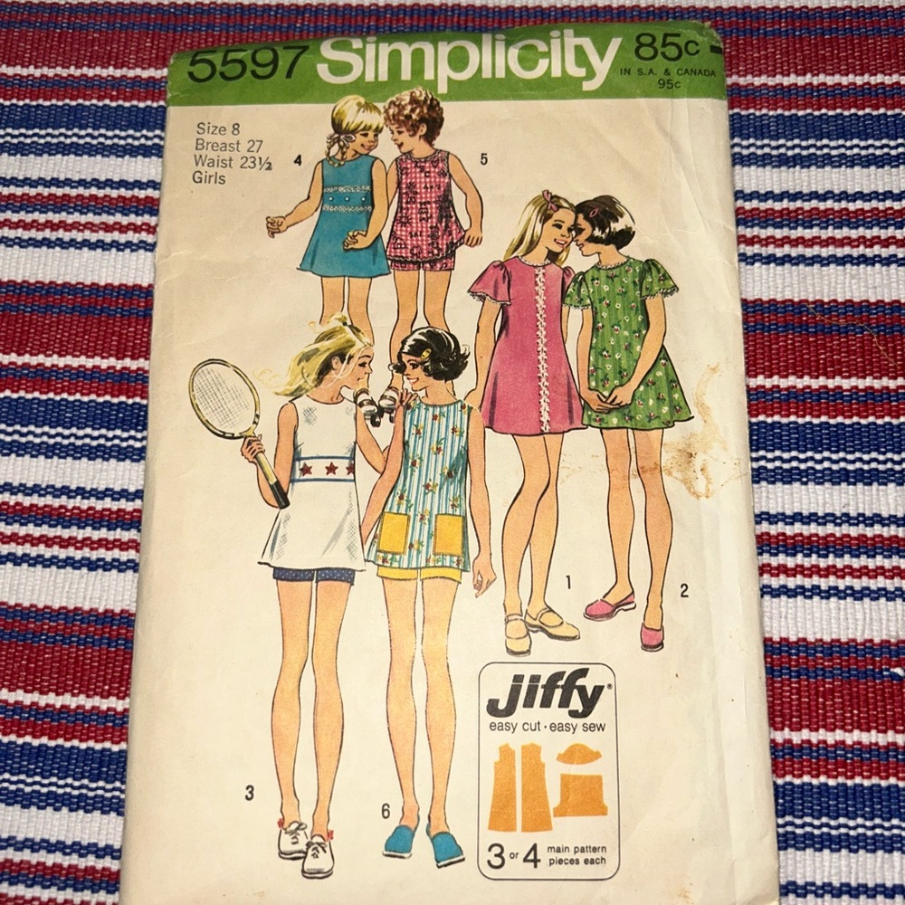 Simplicity Girls' Cozy Outfit Patterns - Picture 8 of 9